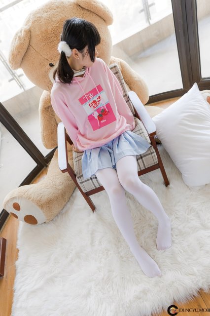 [喵写真] pr15－009 白丝少女居家写真